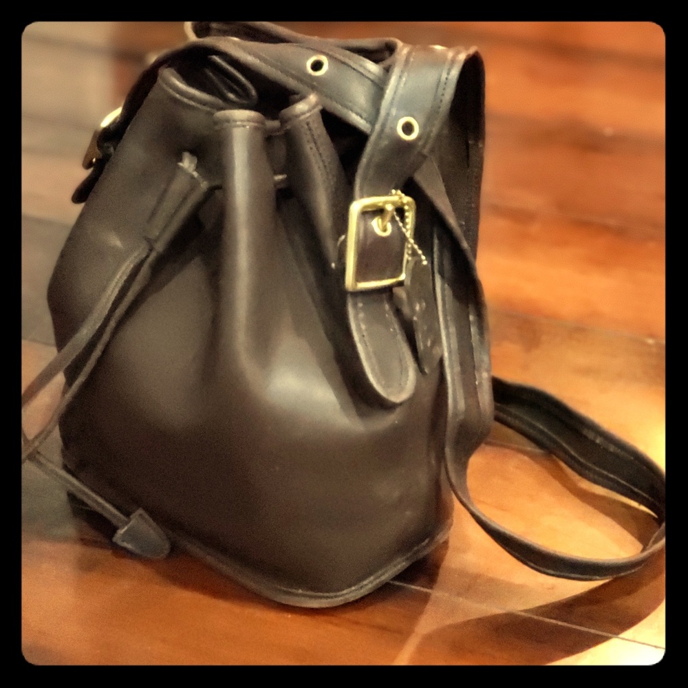 Authentic Vintage Coach leather Lulu Legacy bucket